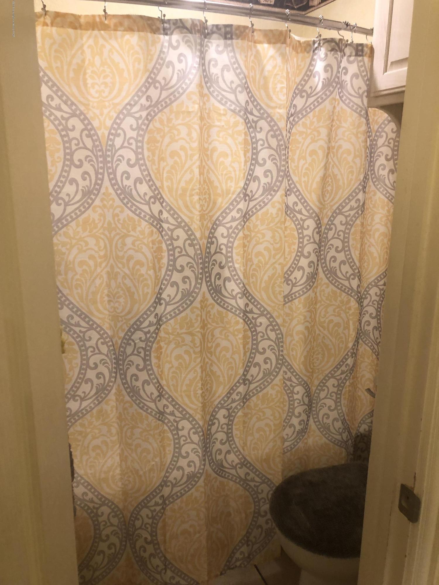 6908 Thunder Road Amarillo, TX 79119 - Photo 21 of 30 Bathroom