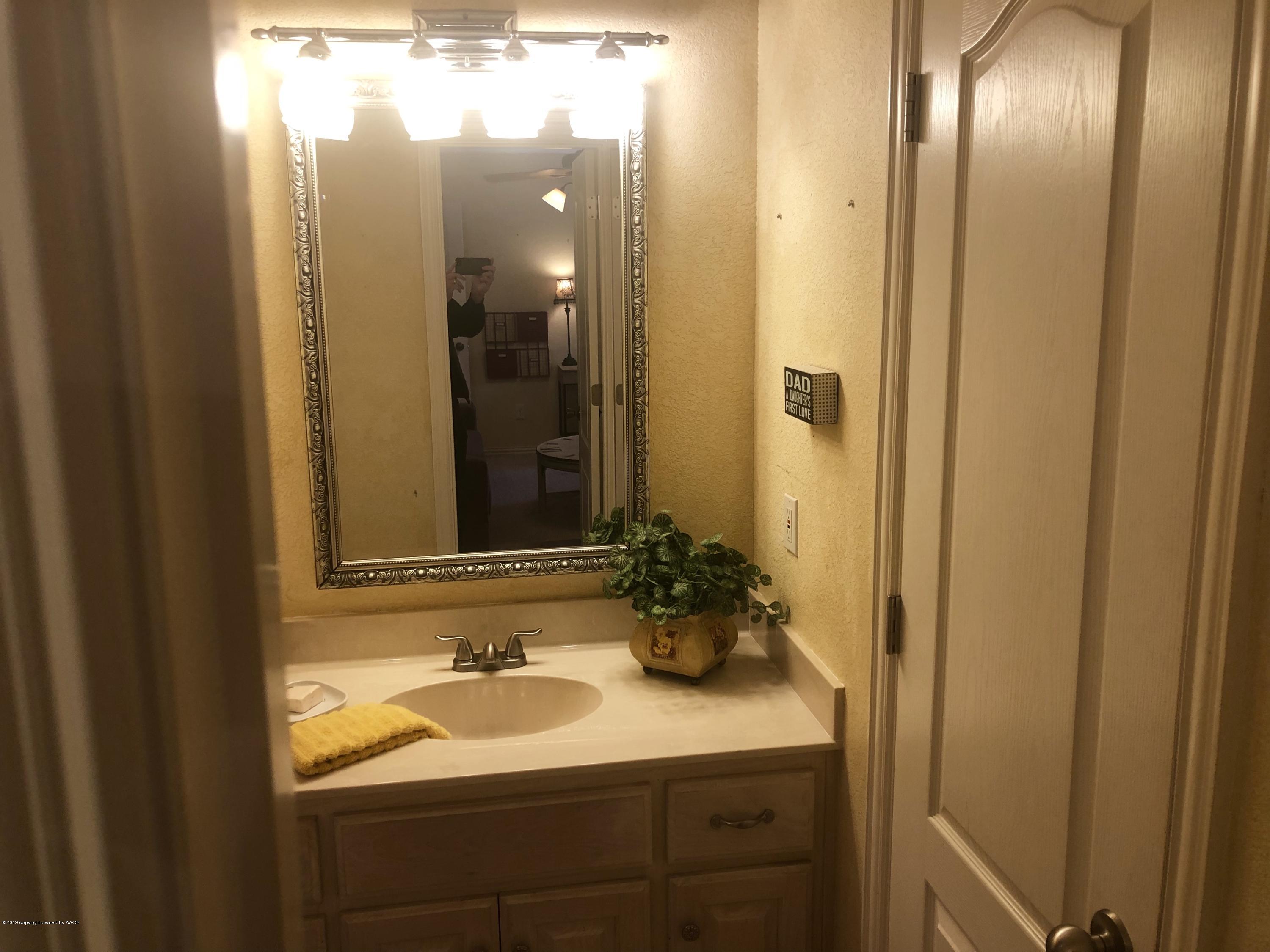 6908 Thunder Road Amarillo, TX 79119 - Photo 22 of 30 Bathroom