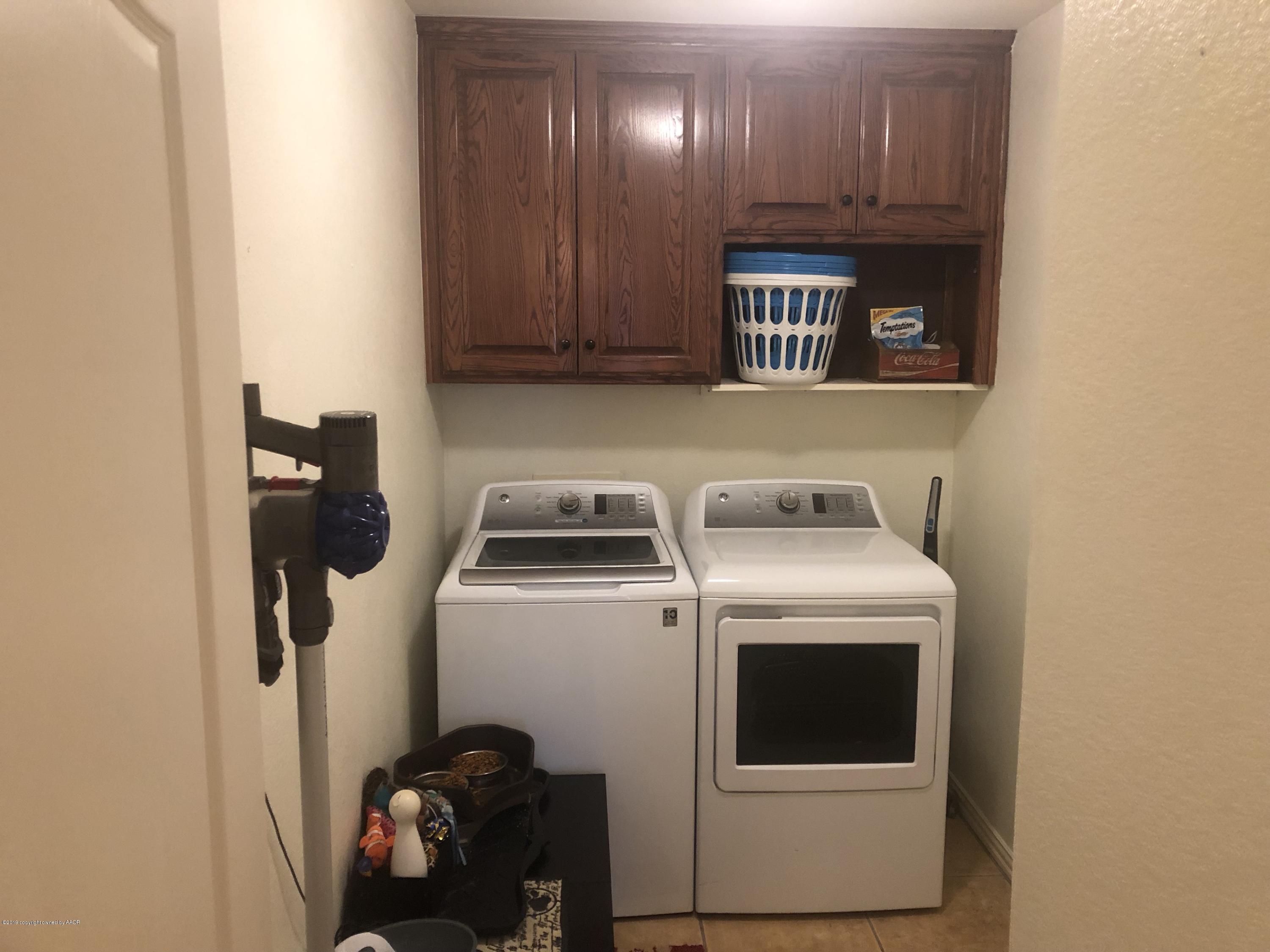 6908 Thunder Road Amarillo, TX 79119 - Photo 27 of 30 Utility room