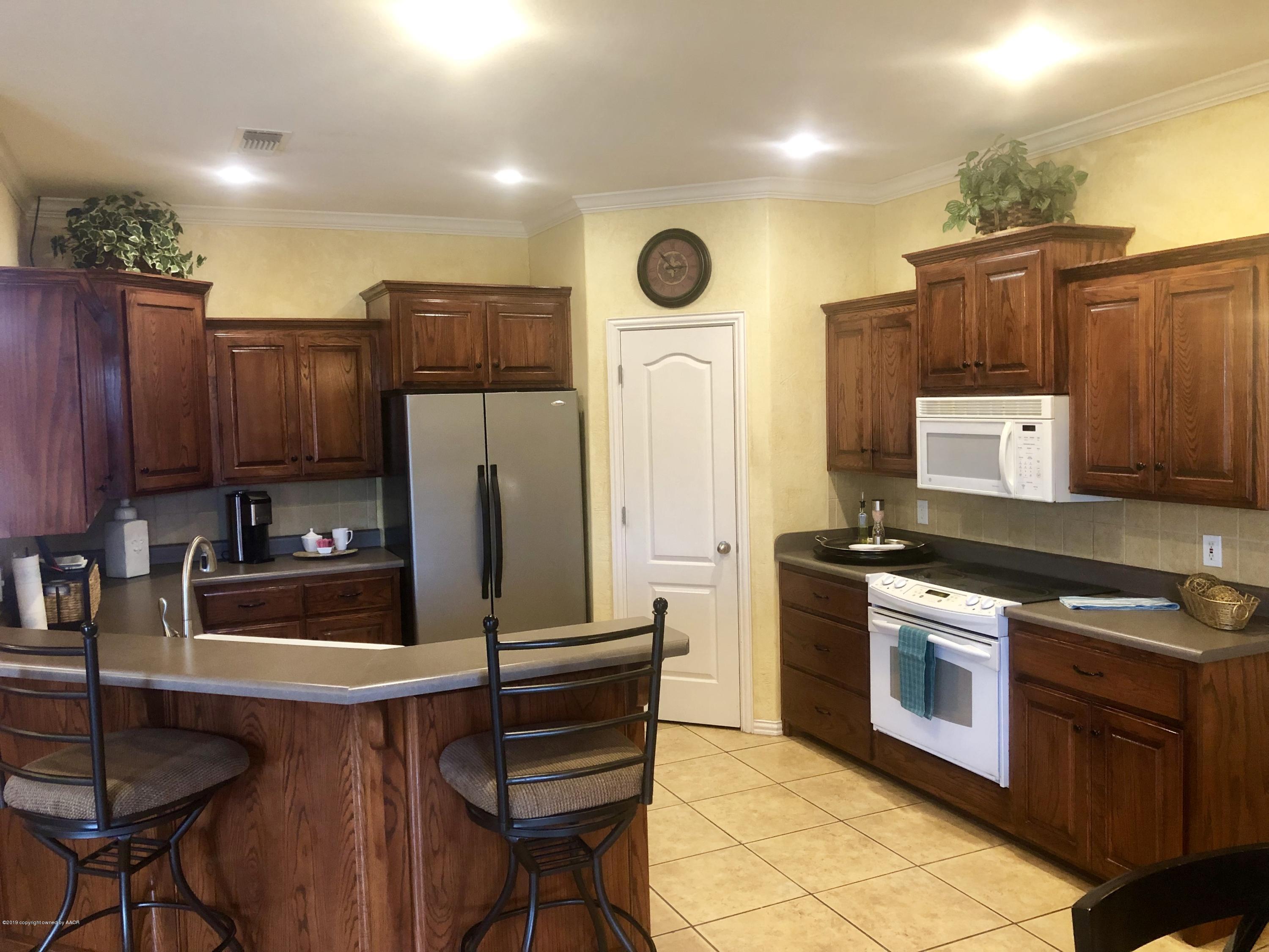 6908 Thunder Road Amarillo, TX 79119 - Photo 9 of 30 Kitchen