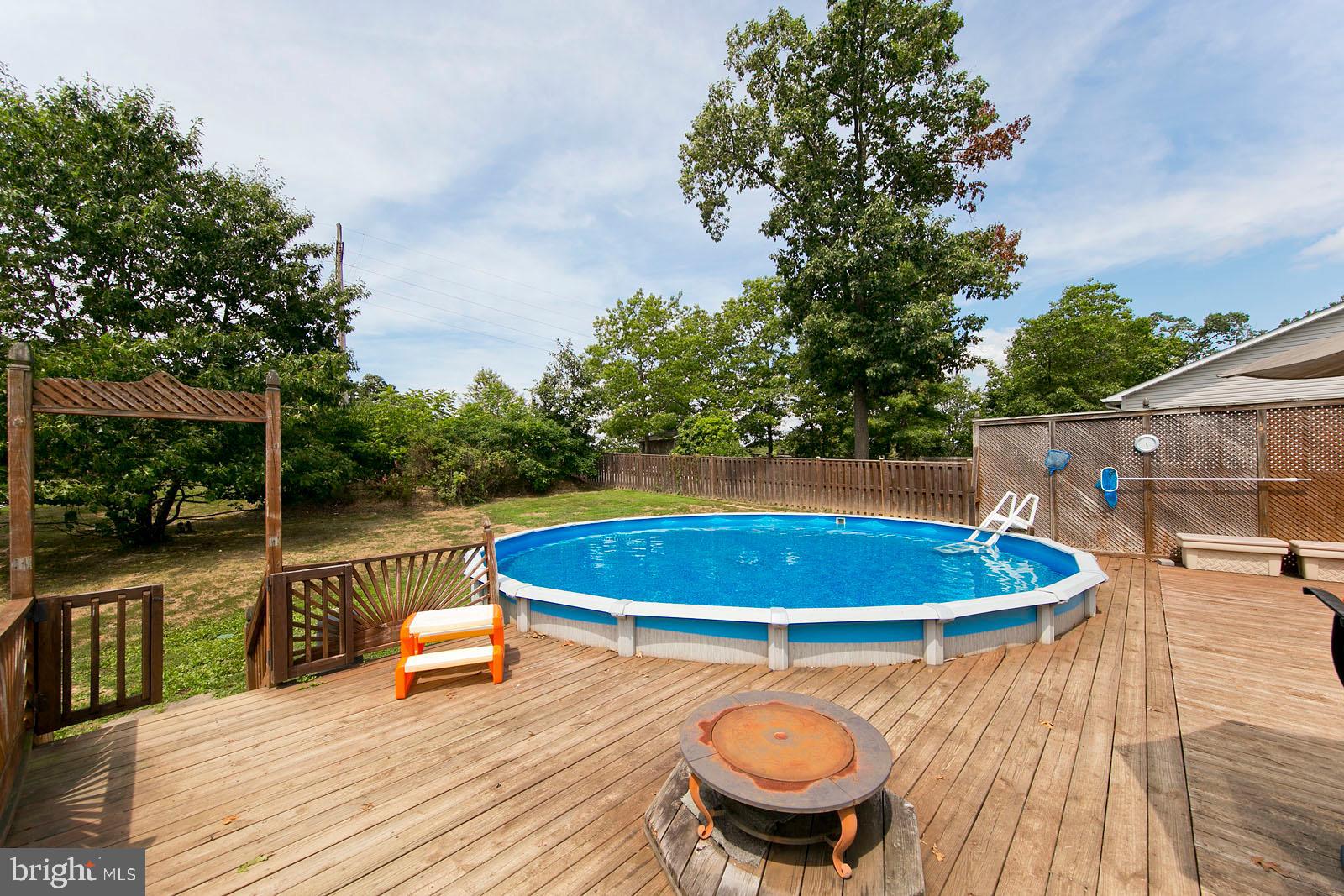 134 Woodrow Road Winchester, VA 22602 - Photo 2 of 49 Above ground pool/deck