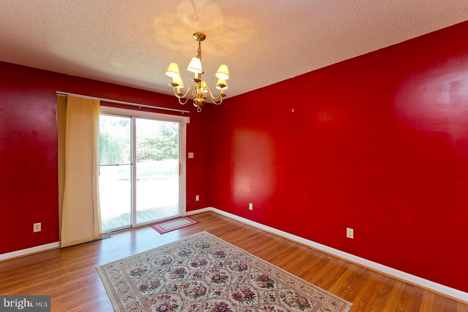 134 Woodrow Road Winchester, VA 22602 - Photo 20 of 49 Dining room