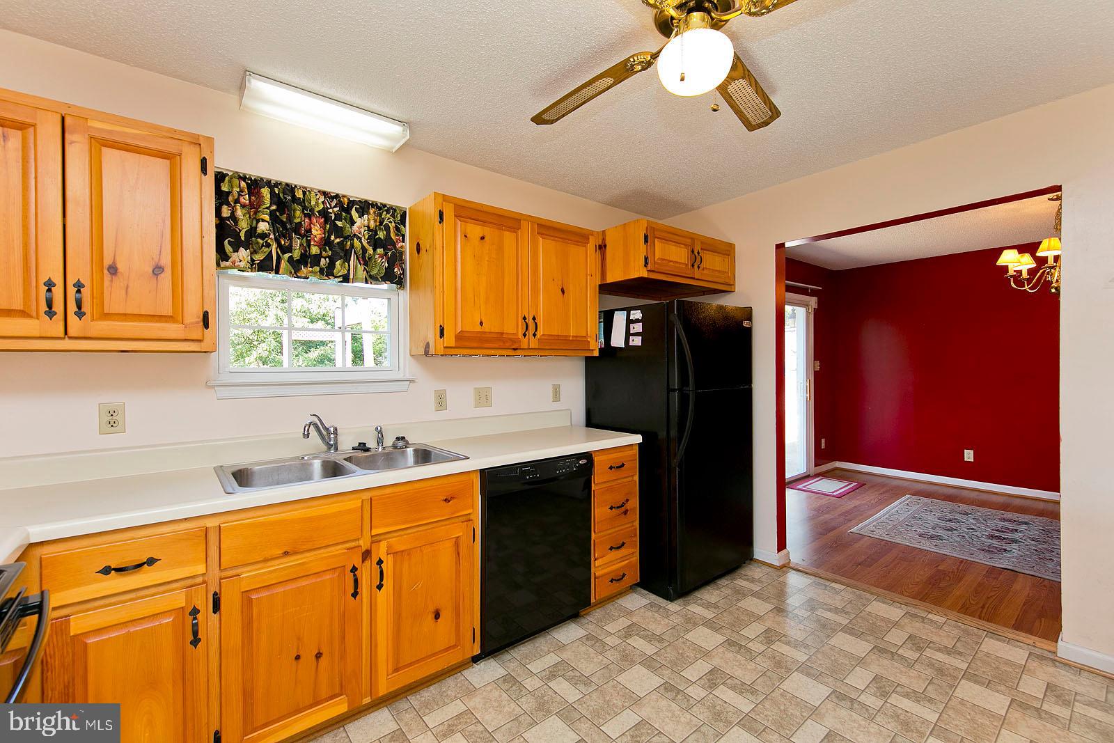 134 Woodrow Road Winchester, VA 22602 - Photo 28 of 49 Kitchen