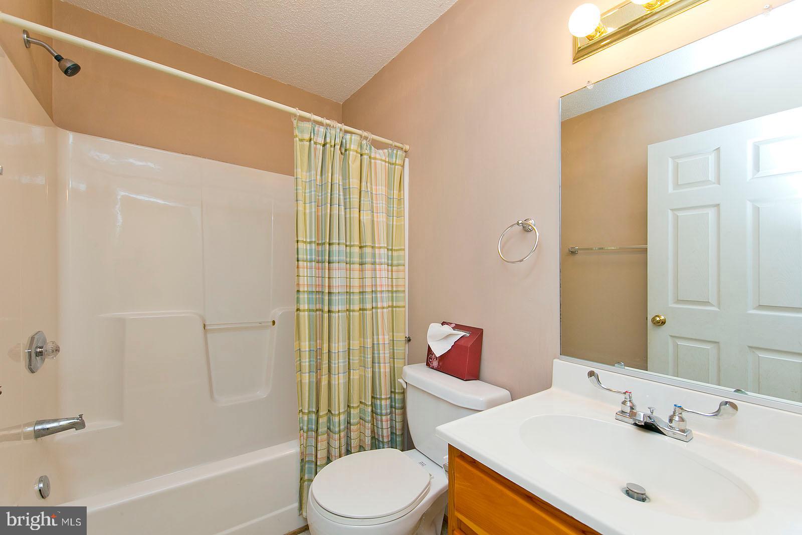 134 Woodrow Road Winchester, VA 22602 - Photo 43 of 49 Full bath