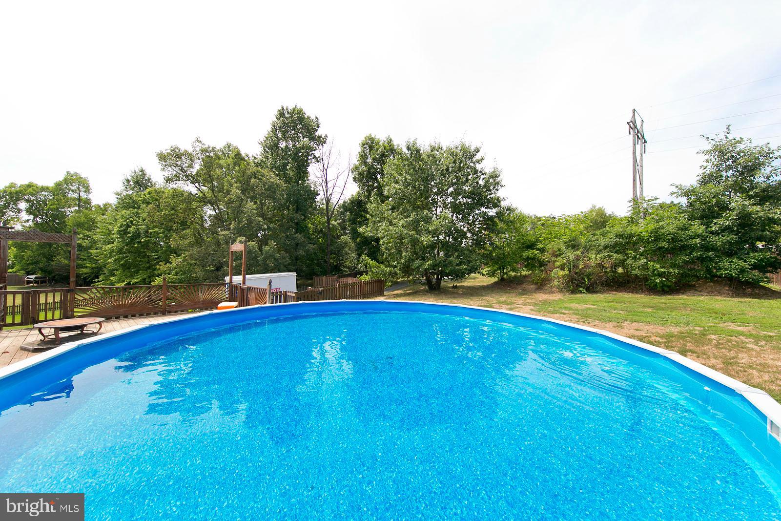134 Woodrow Road Winchester, VA 22602 - Photo 6 of 49 Above ground pool/deck