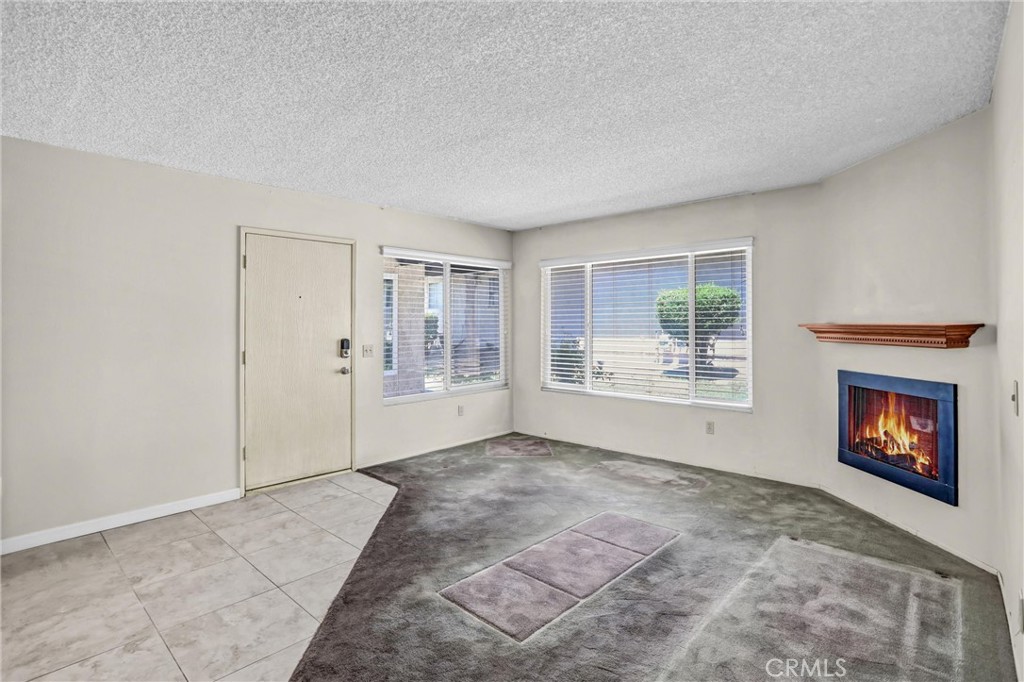 2891 Canyon Crest, Unit 15 Riverside, CA 92507 - Photo 5 of 28