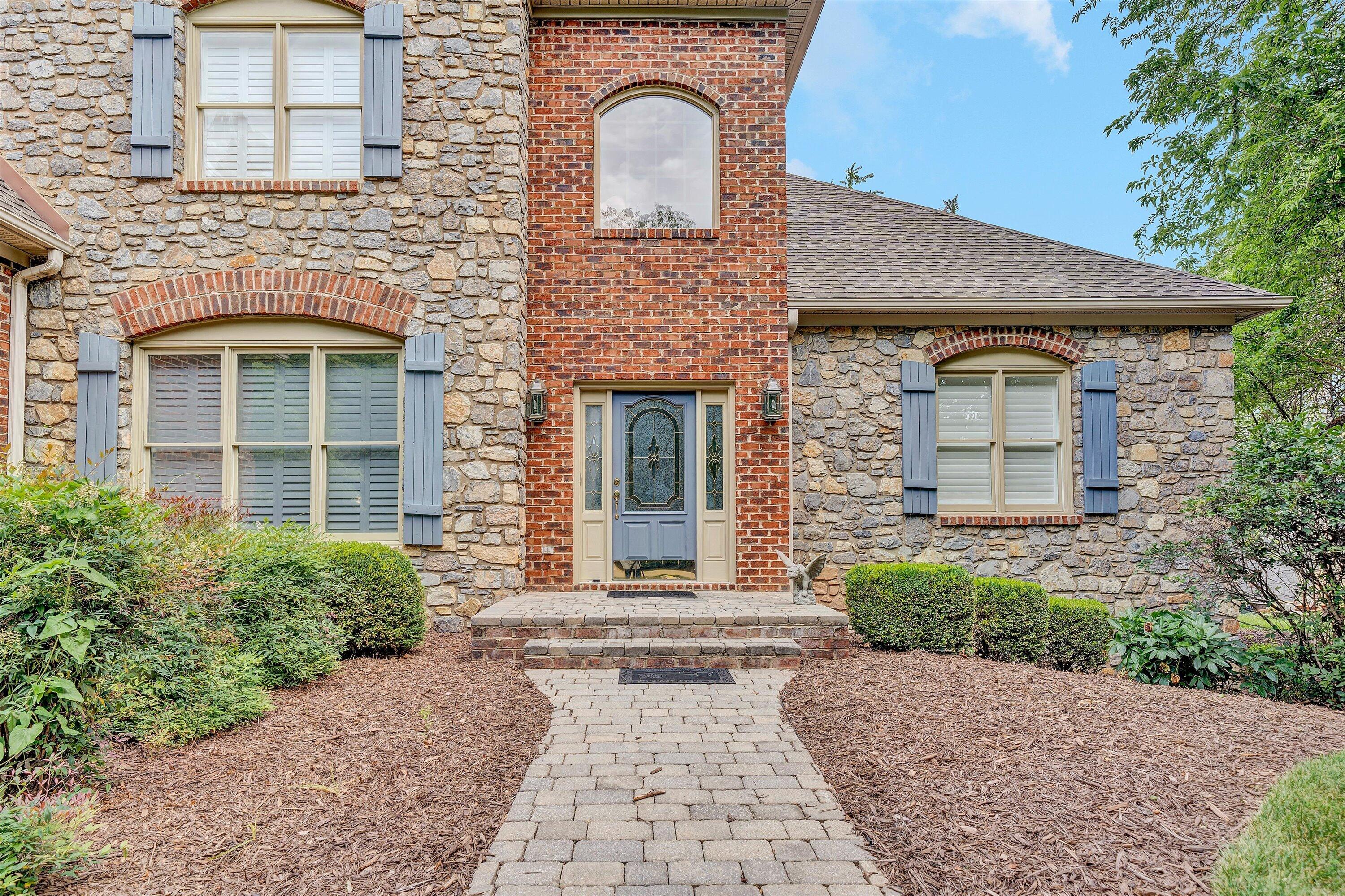 3129 Hidden Oak Road Southwest Roanoke, VA 24018 - Photo 4 of 50 Front Entrance