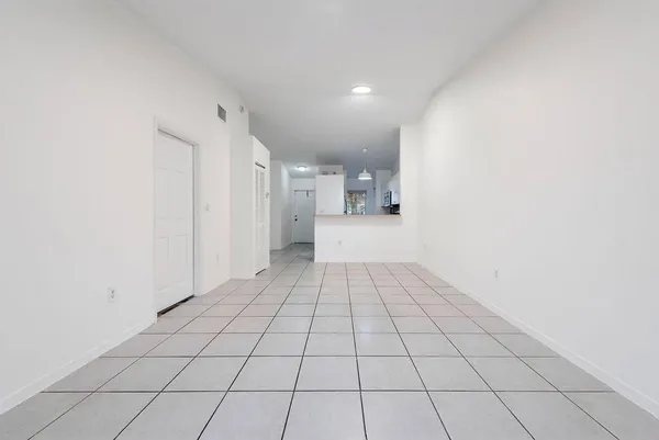 $2,250 | 401 Northeast 1st Court, Hallandale Beach, FL 33009