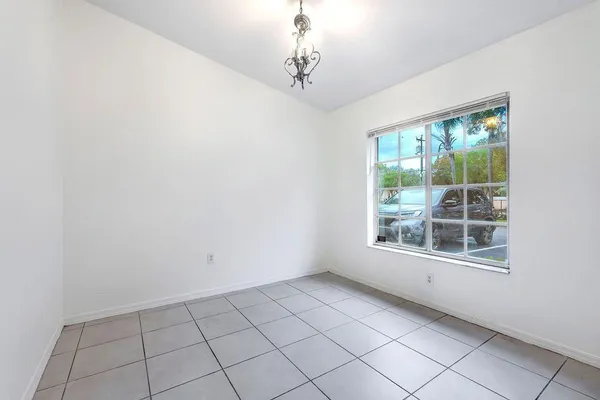 $2,250 | 401 Northeast 1st Court, Hallandale Beach, FL 33009