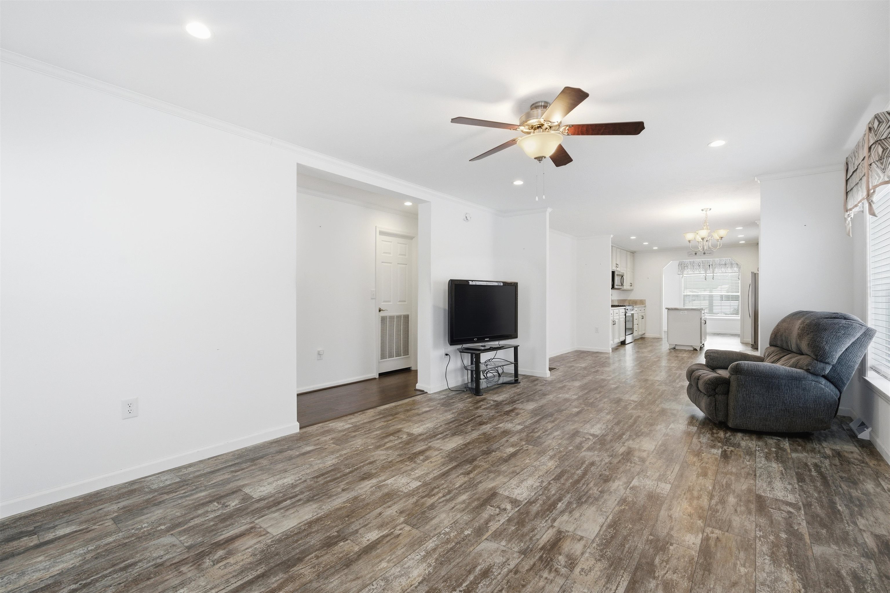 14 Hagop Road Salem, NH 03079 - Photo 11 of 30