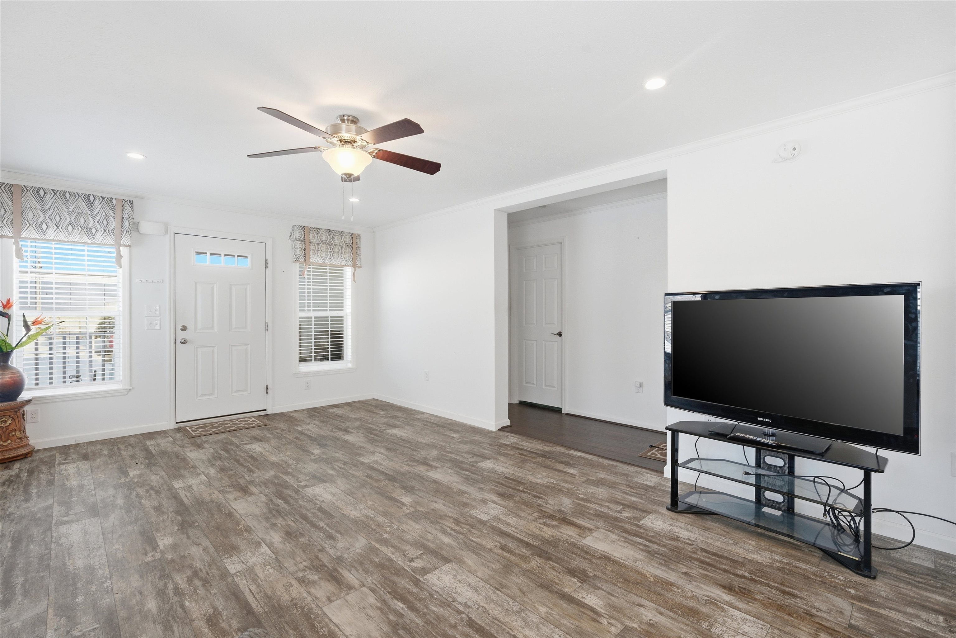 14 Hagop Road Salem, NH 03079 - Photo 7 of 30