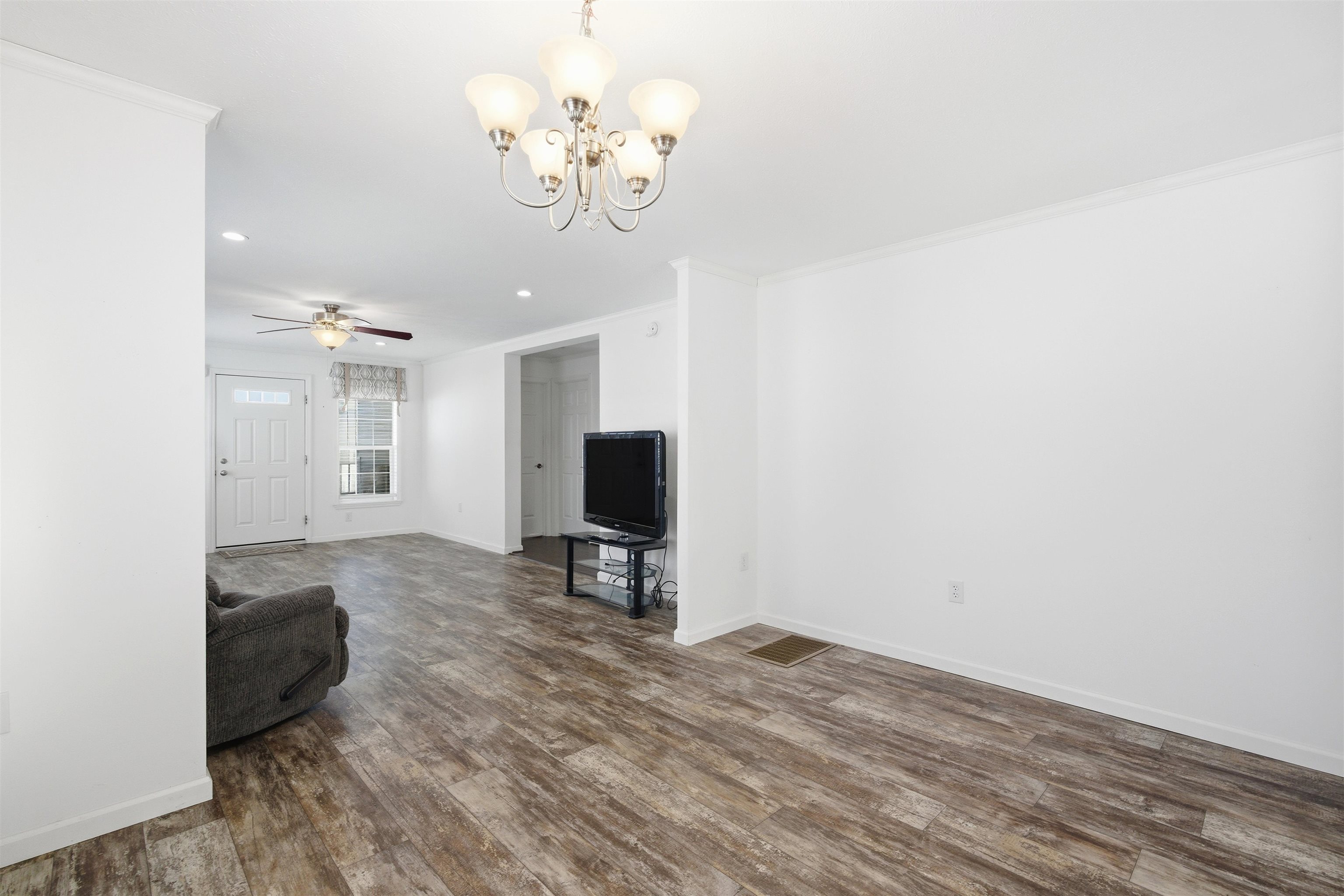 14 Hagop Road Salem, NH 03079 - Photo 10 of 30