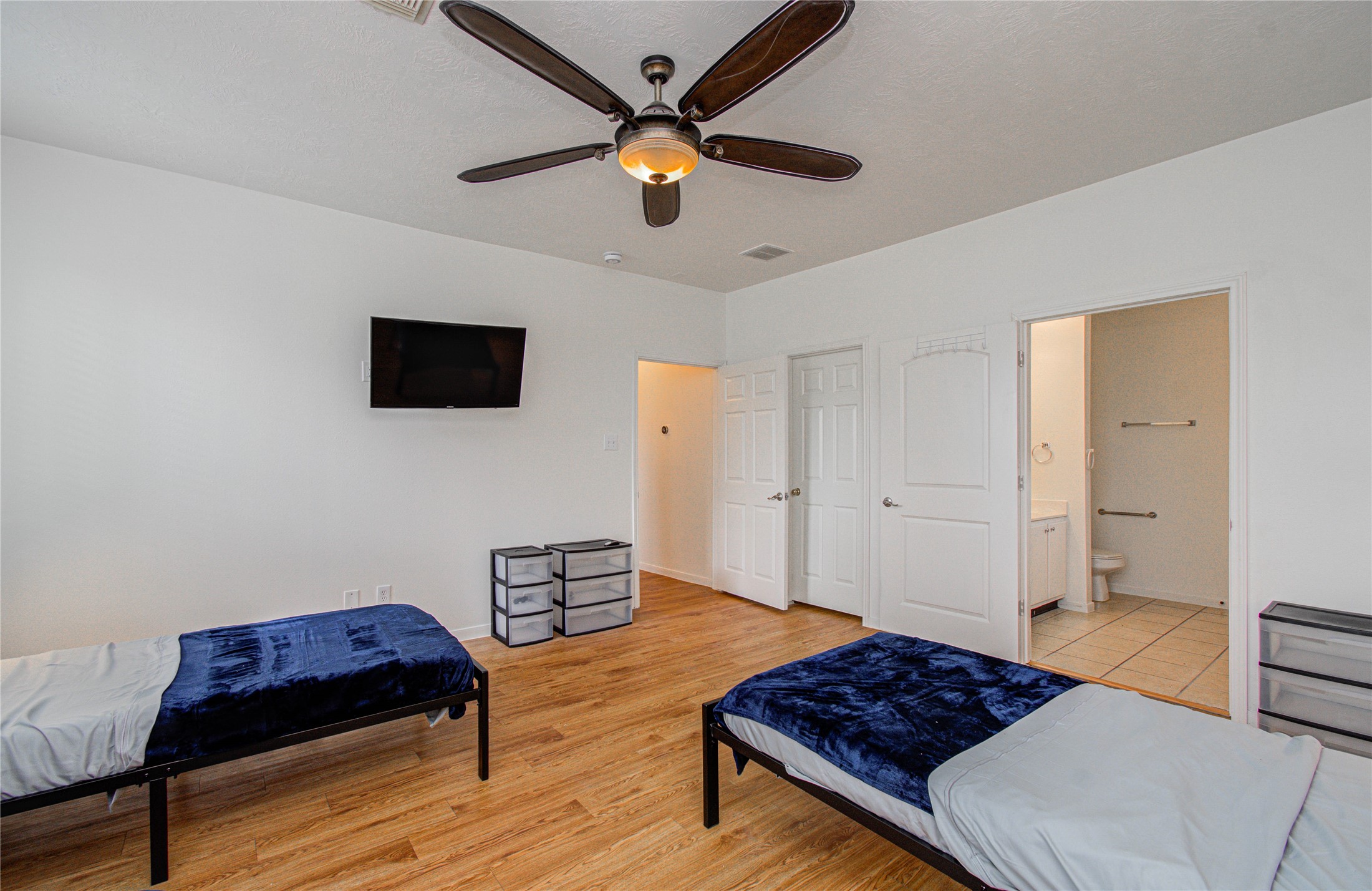 24135 Pinecreek Point Spring, TX 77373 - Photo 17 of 30 a bedroom with furniture and a window