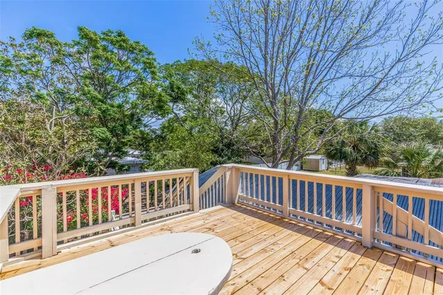 $2,900 | 834 Riverside Drive, Tarpon Springs, FL 34689