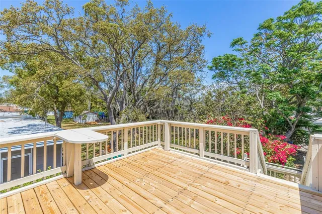 $2,900 | 834 Riverside Drive, Tarpon Springs, FL 34689