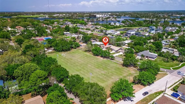 $2,900 | 834 Riverside Drive, Tarpon Springs, FL 34689