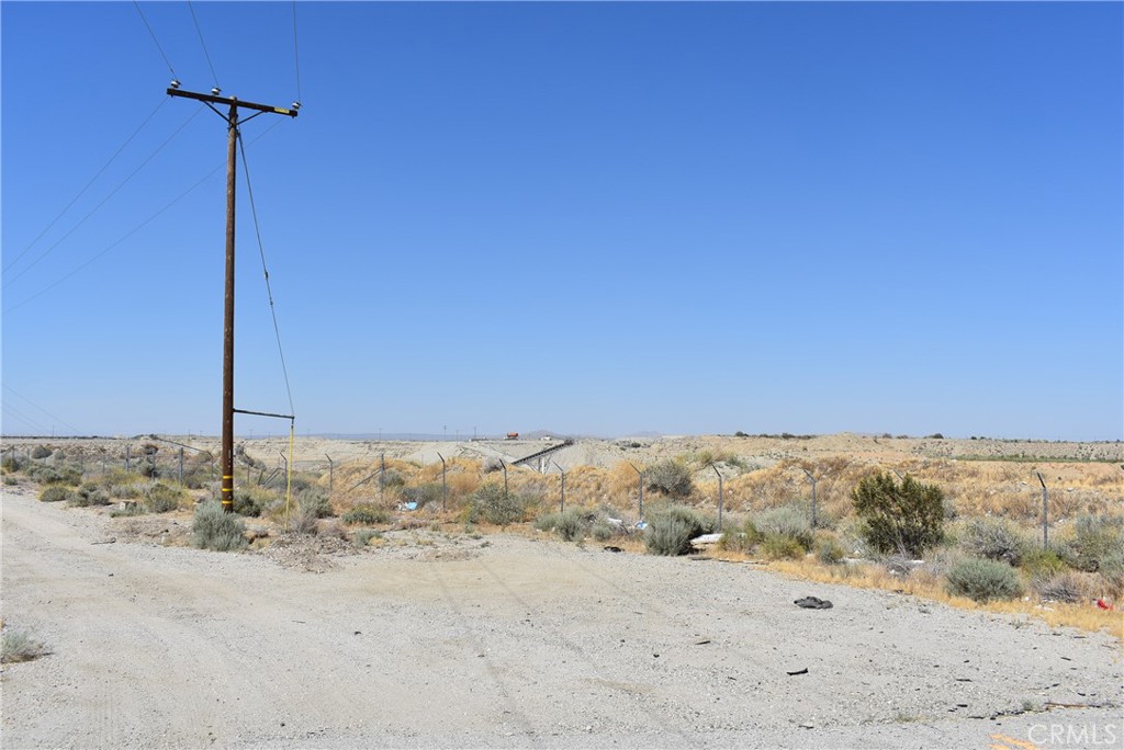 62 Th Street Palmdale, CA 93552 - Photo 11 of 11 a view of ocean with snow