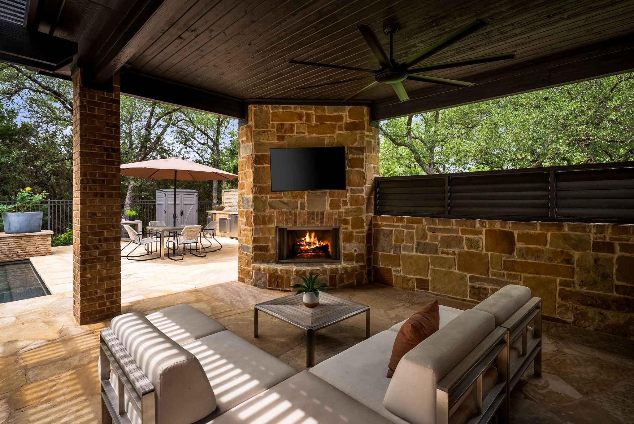 208 SANTALUZ Lane Austin, TX 78732 - Photo 32 of 40