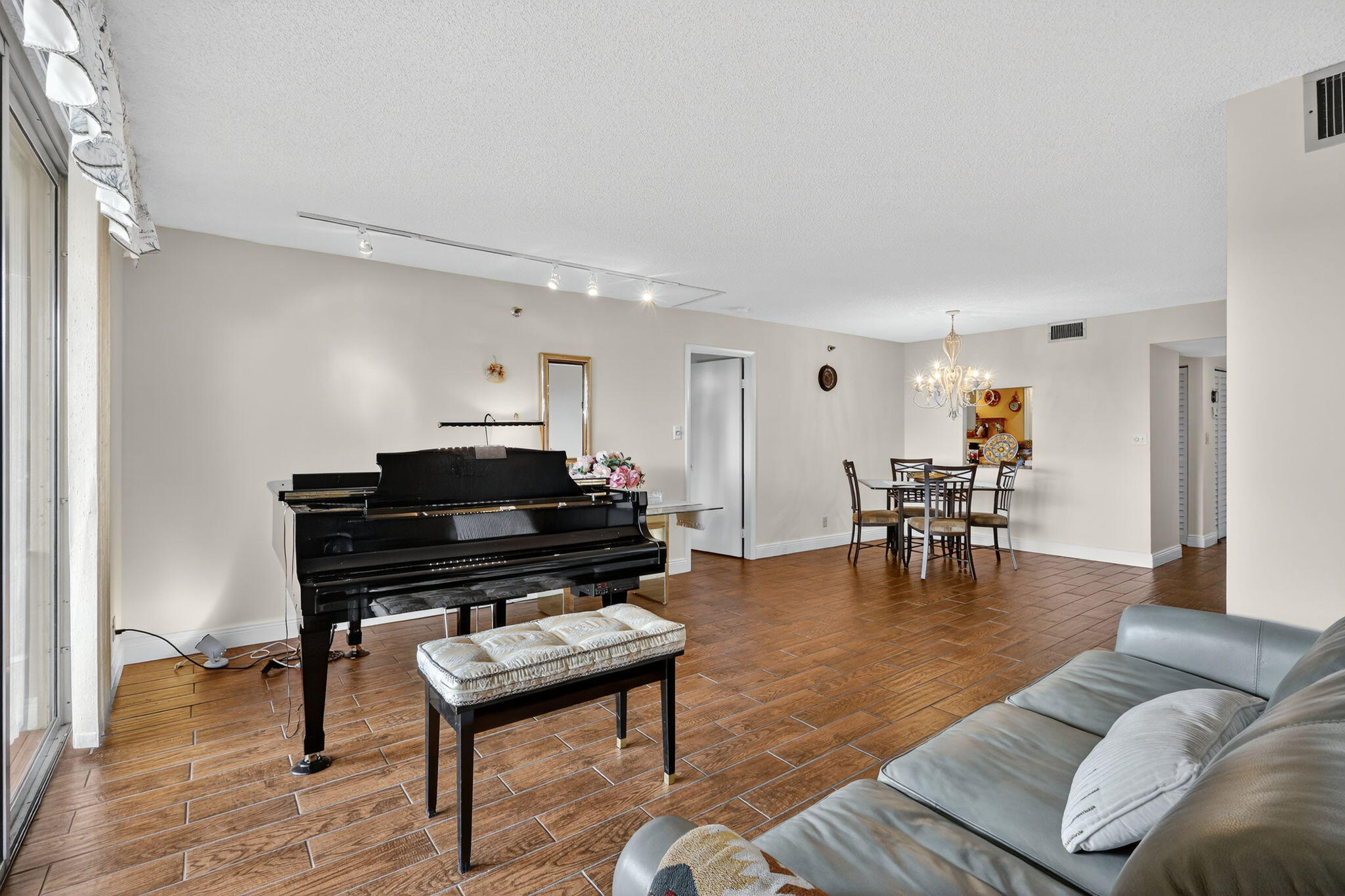 5340 Northwest 2nd Avenue, Unit 421 Boca Raton, FL 33487 - Photo 16 of 54 12-web-or-mls-021__82A4182