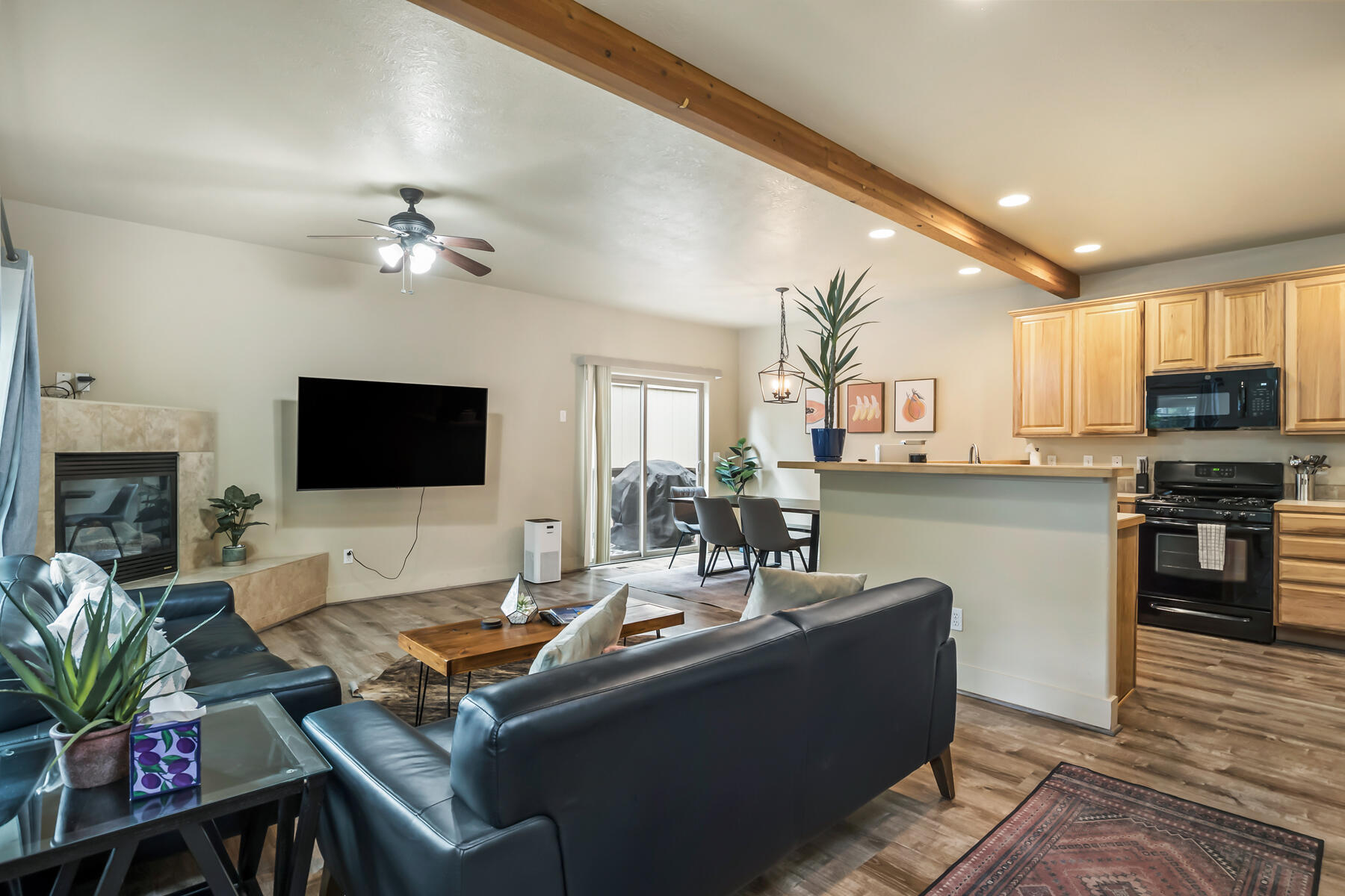 20184 Merriewood Lane Bend, OR 97702 - Photo 6 of 37