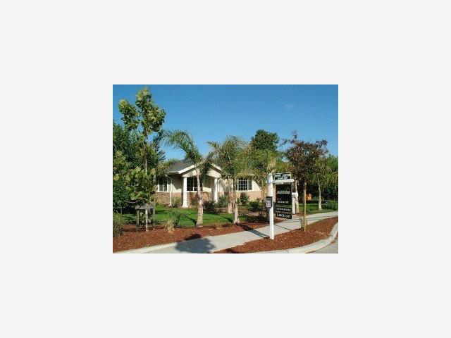 1441 Burrows Road Campbell, CA 95008 - Photo 1 of 9 Gallery Image 1