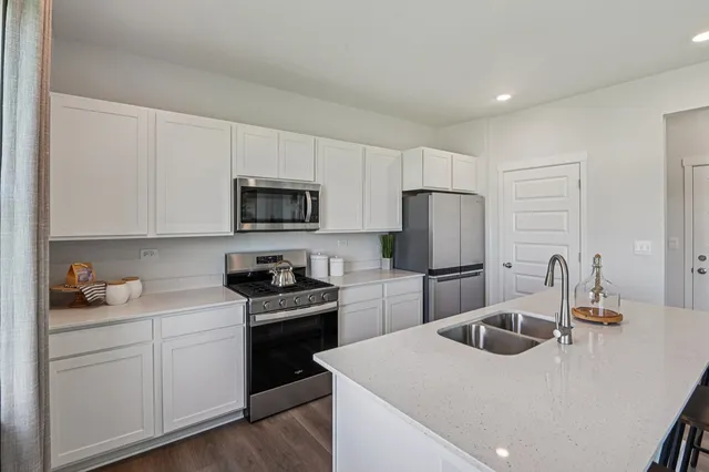 $449,990 | 3002 Old Castle Road, Joliet, IL 60431