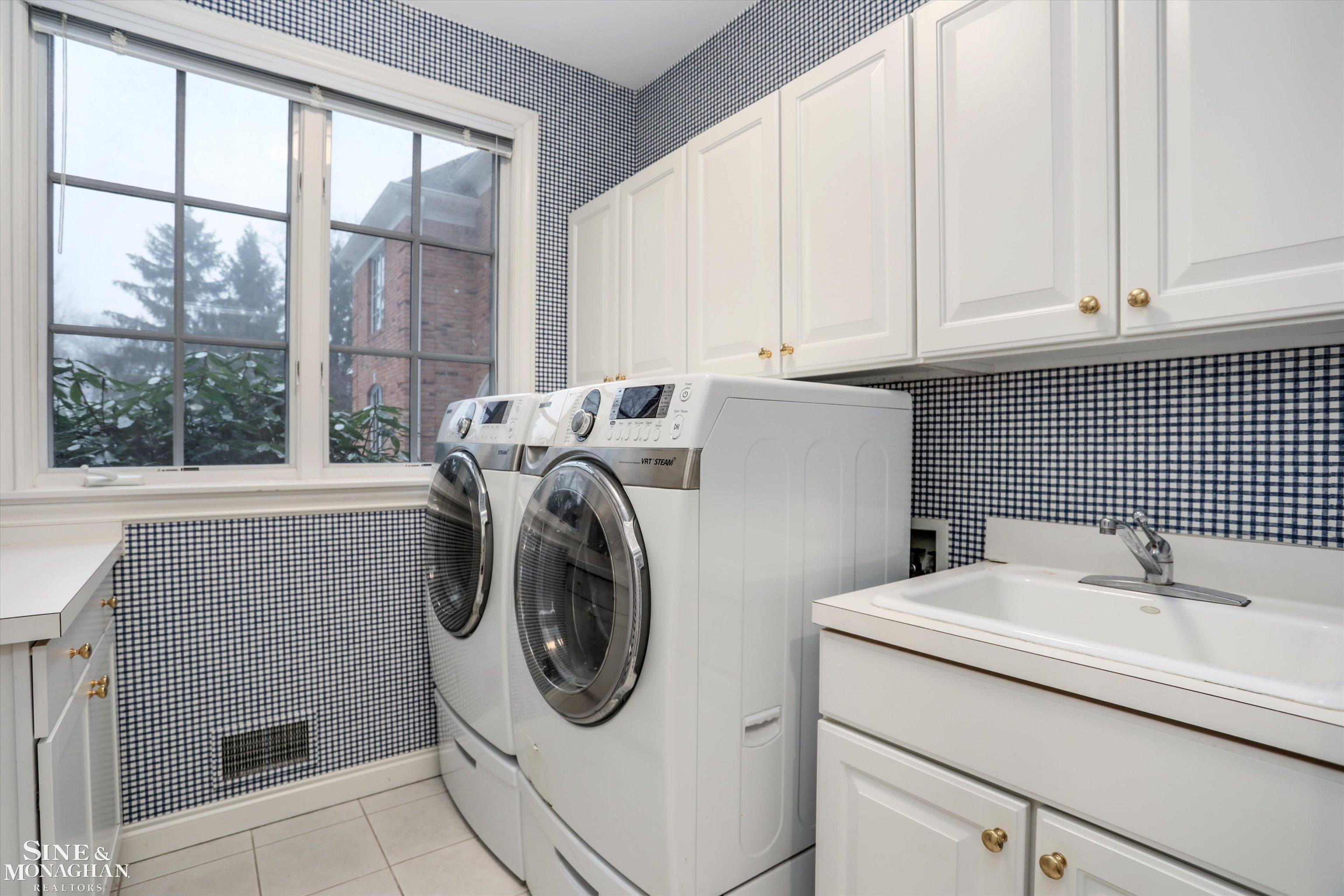 217 Lake Shore Road Grosse Pointe, MI 48236 - Photo 30 of 63 50166368-a70628da-f965-4c87-bdb0-f63339768078.JPG