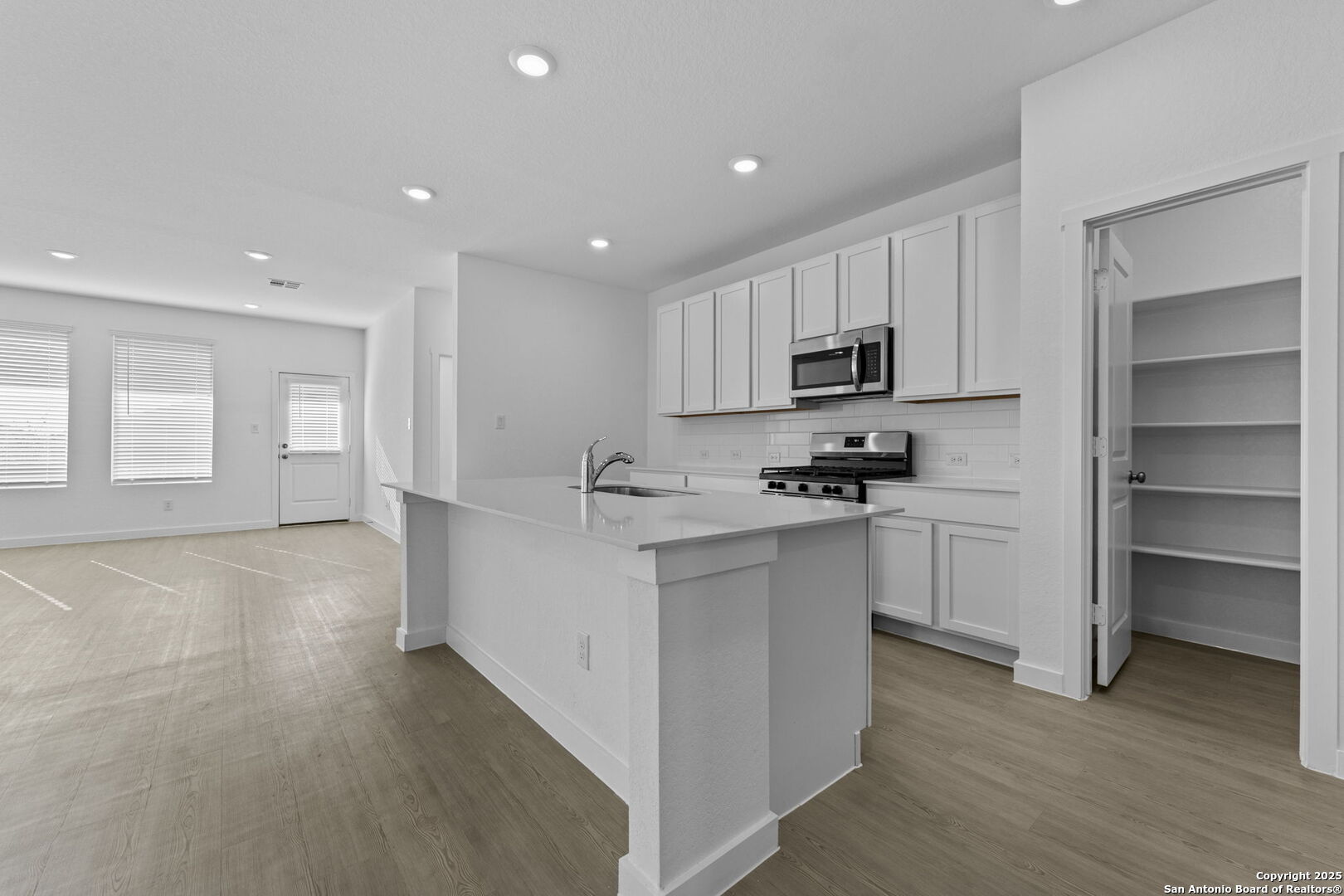 726 Bee Ridge Point New Braunfels, TX 78130 - Photo 12 of 24