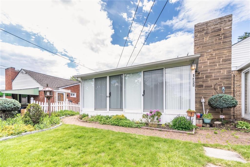 1530 Greentree Road Pittsburgh, PA 15220 - Photo 2 of 22 Gallery Image 2