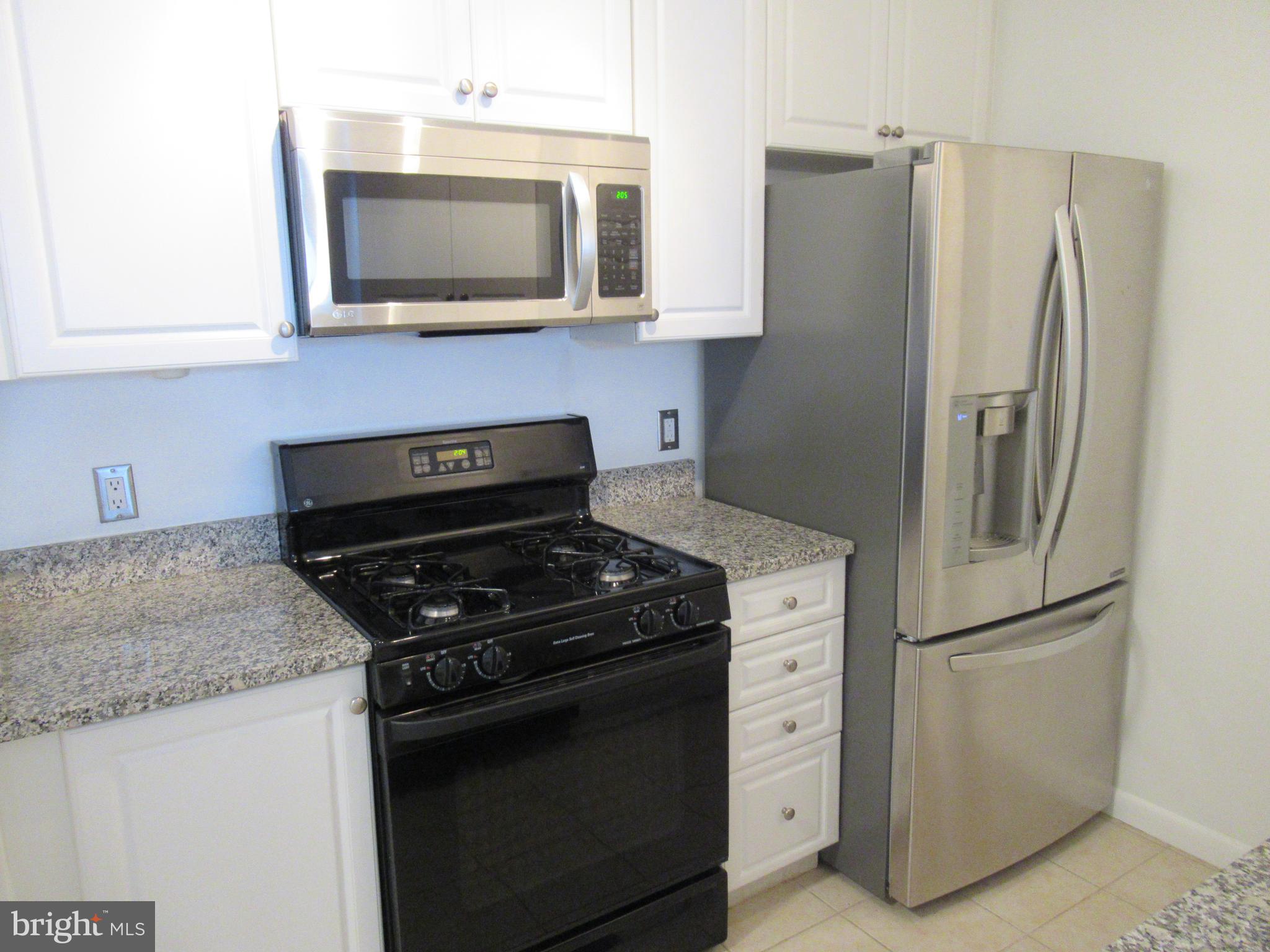 851 North Glebe Road, Unit 714 Arlington, VA 22203 - Photo 5 of 33 Kitchen