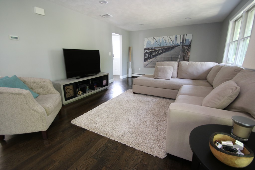 37 Pearl Road Saugus, MA 01906 - Photo 8 of 30 Gallery Image 8