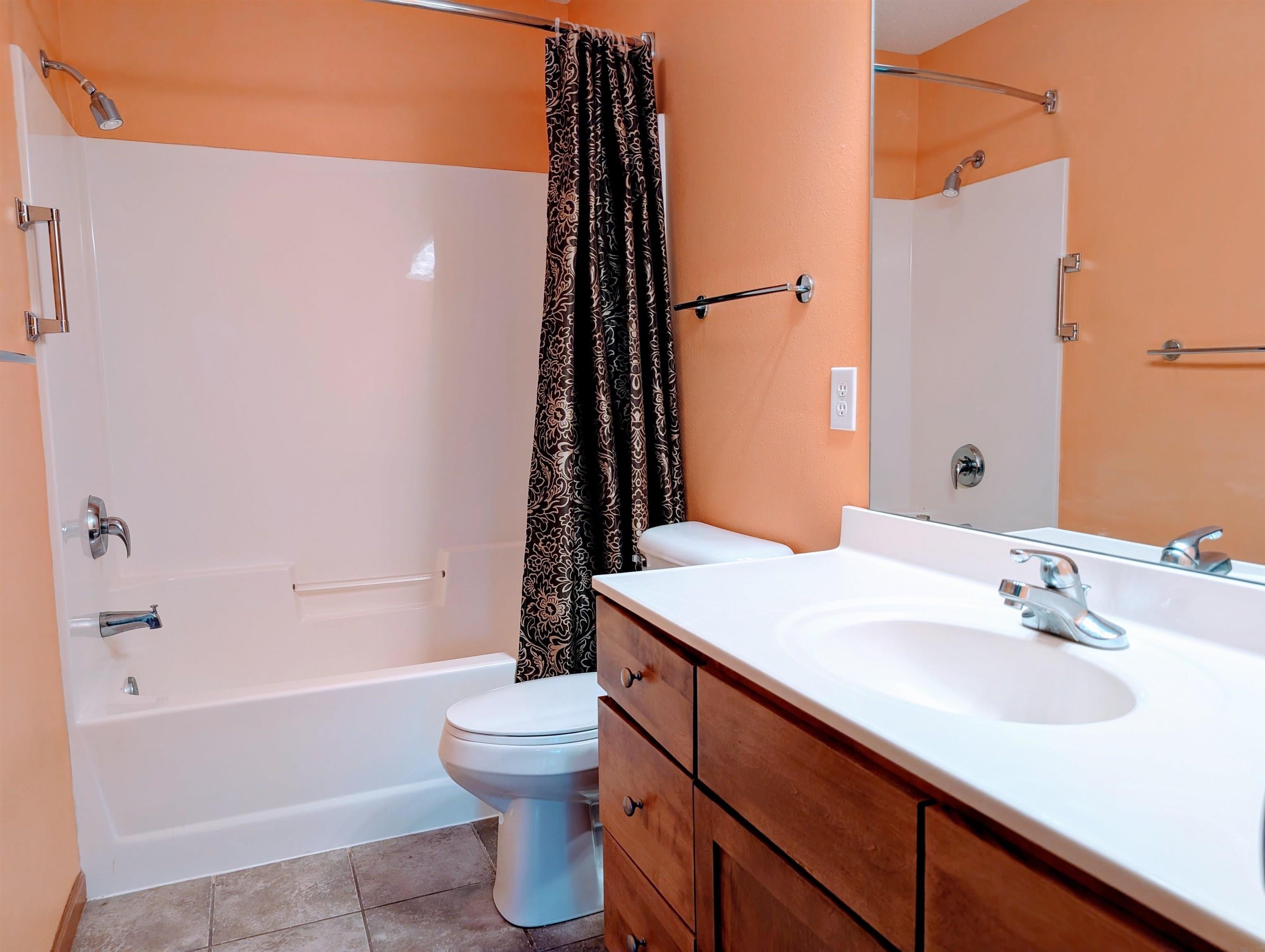 1007 Linden Street Decorah, IA 52101 - Photo 8 of 19 Gallery Image 8
