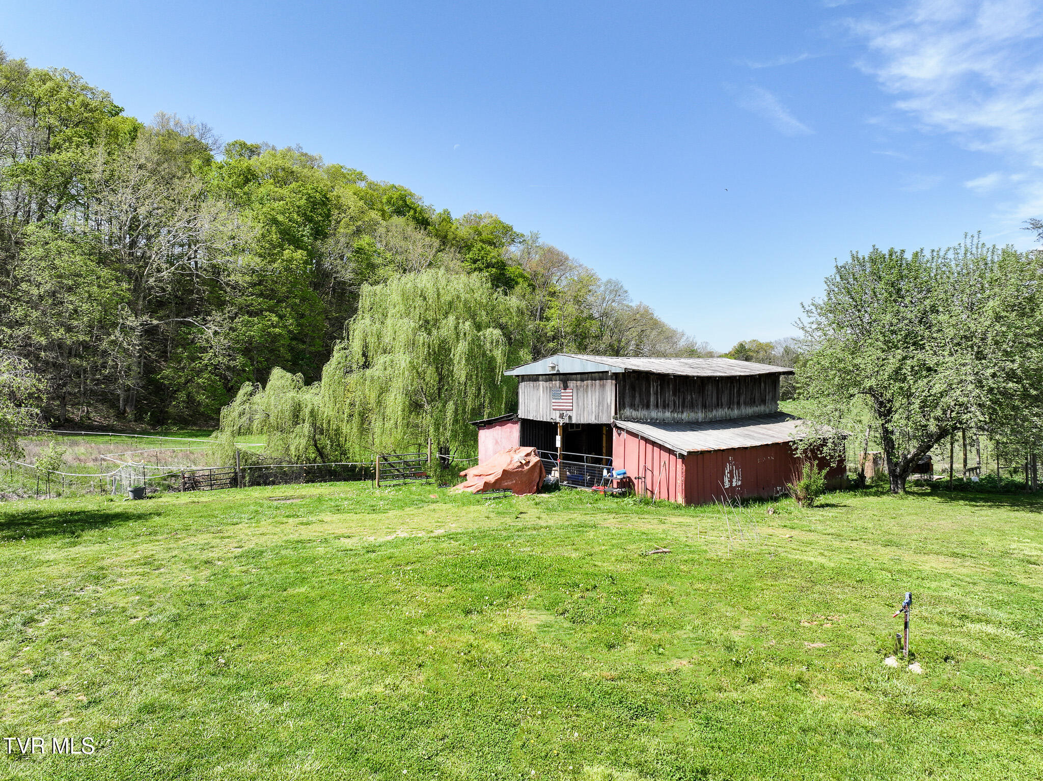 915 Ottway Road Greeneville, TN 37745 - Photo 5 of 57 DJI_20250421111427_0179_D-Edit