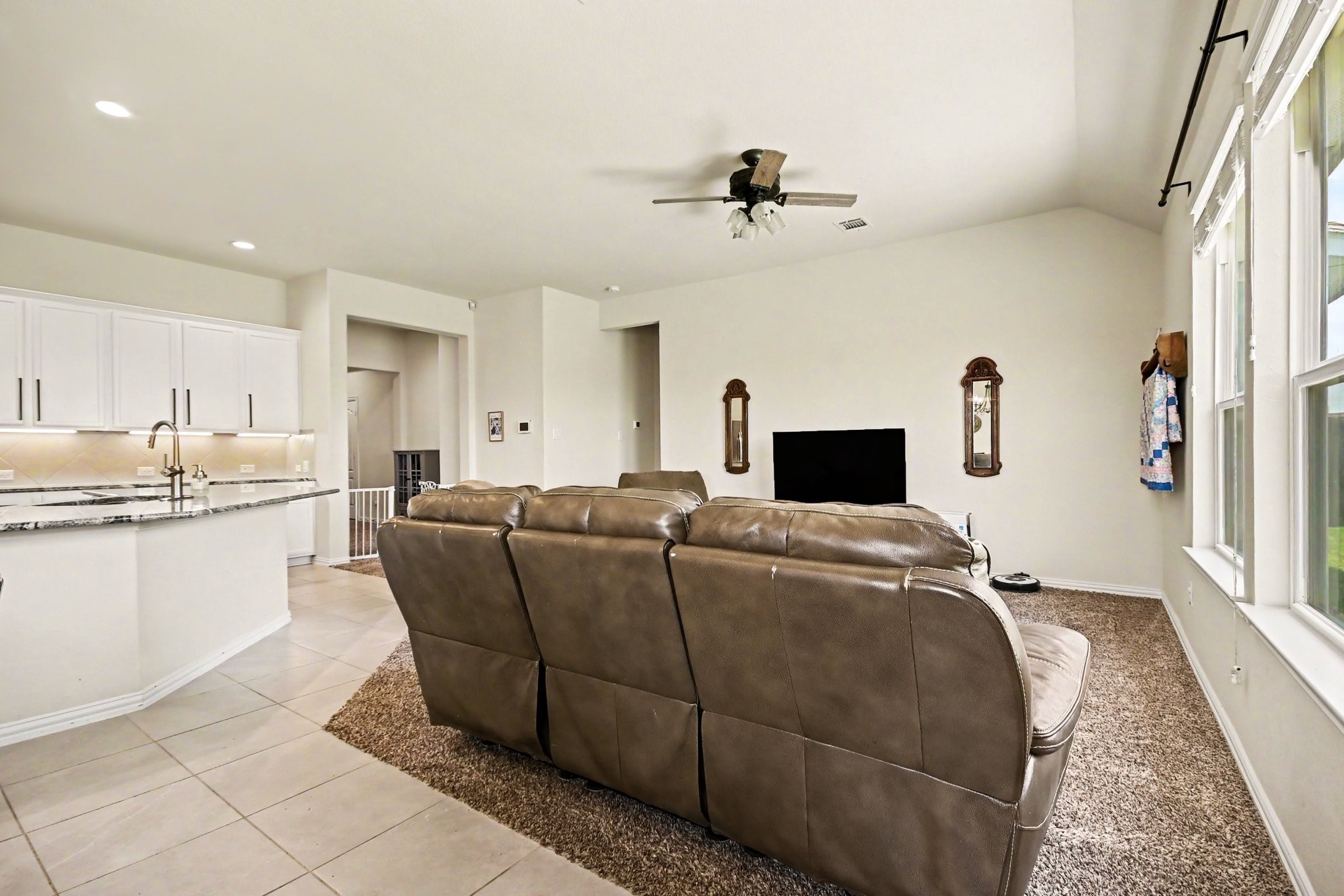 135 Rio Grande Drive Baytown, TX 77523 - Photo 10 of 31
