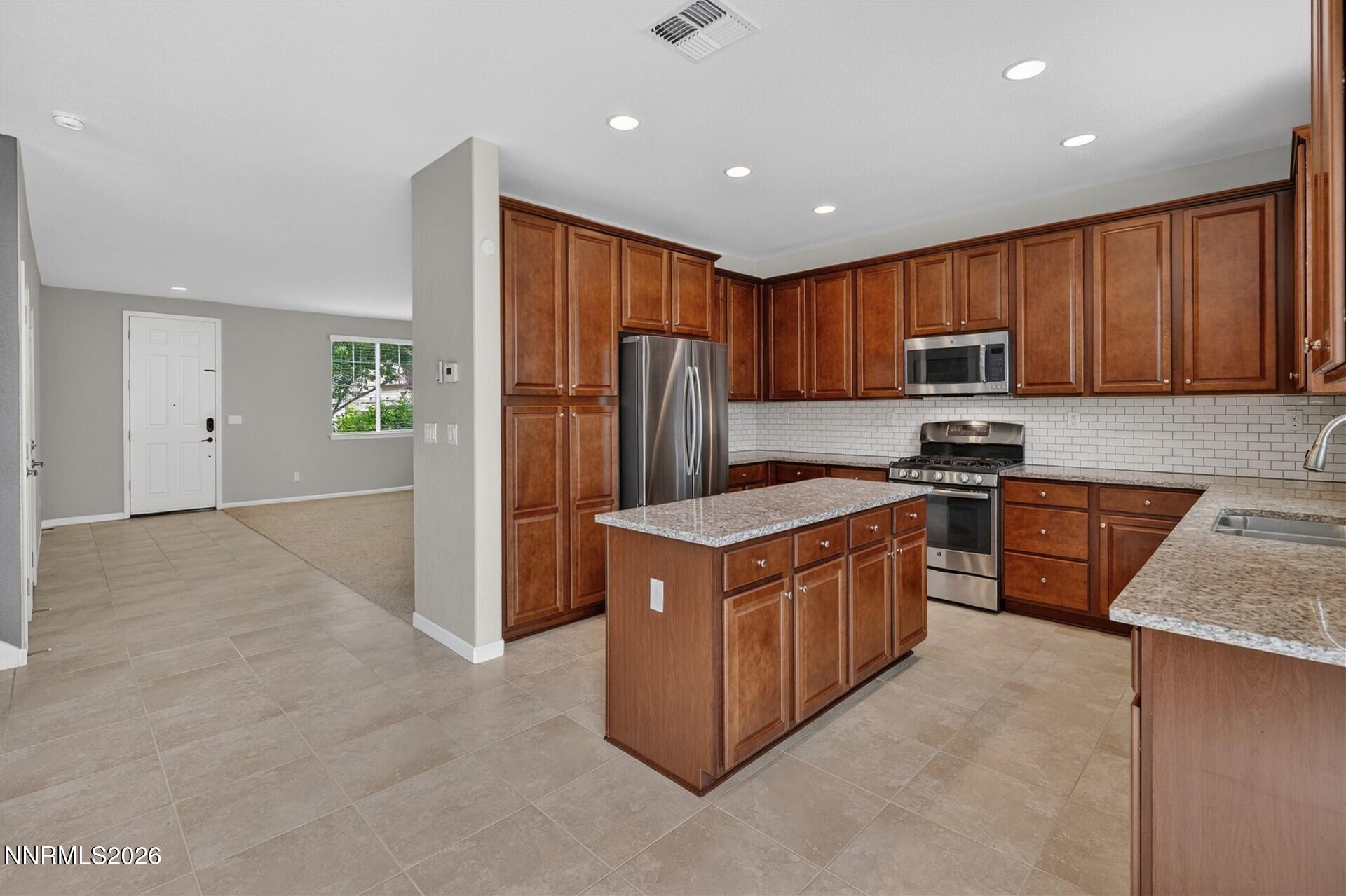 10855 Pebble Hill Drive Reno, NV 89521 - Photo 9 of 38 29-DSC_4388