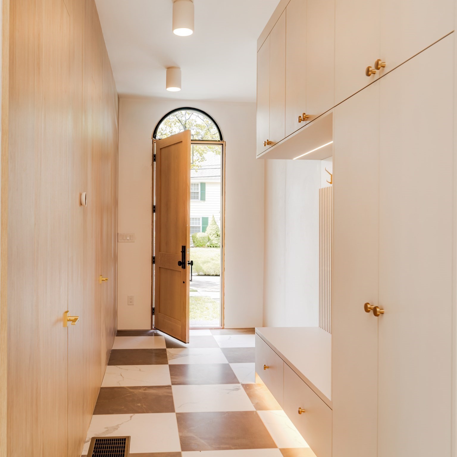 78 Manchester Road Newton, MA 02461 - Photo 12 of 40 Gallery Image 12