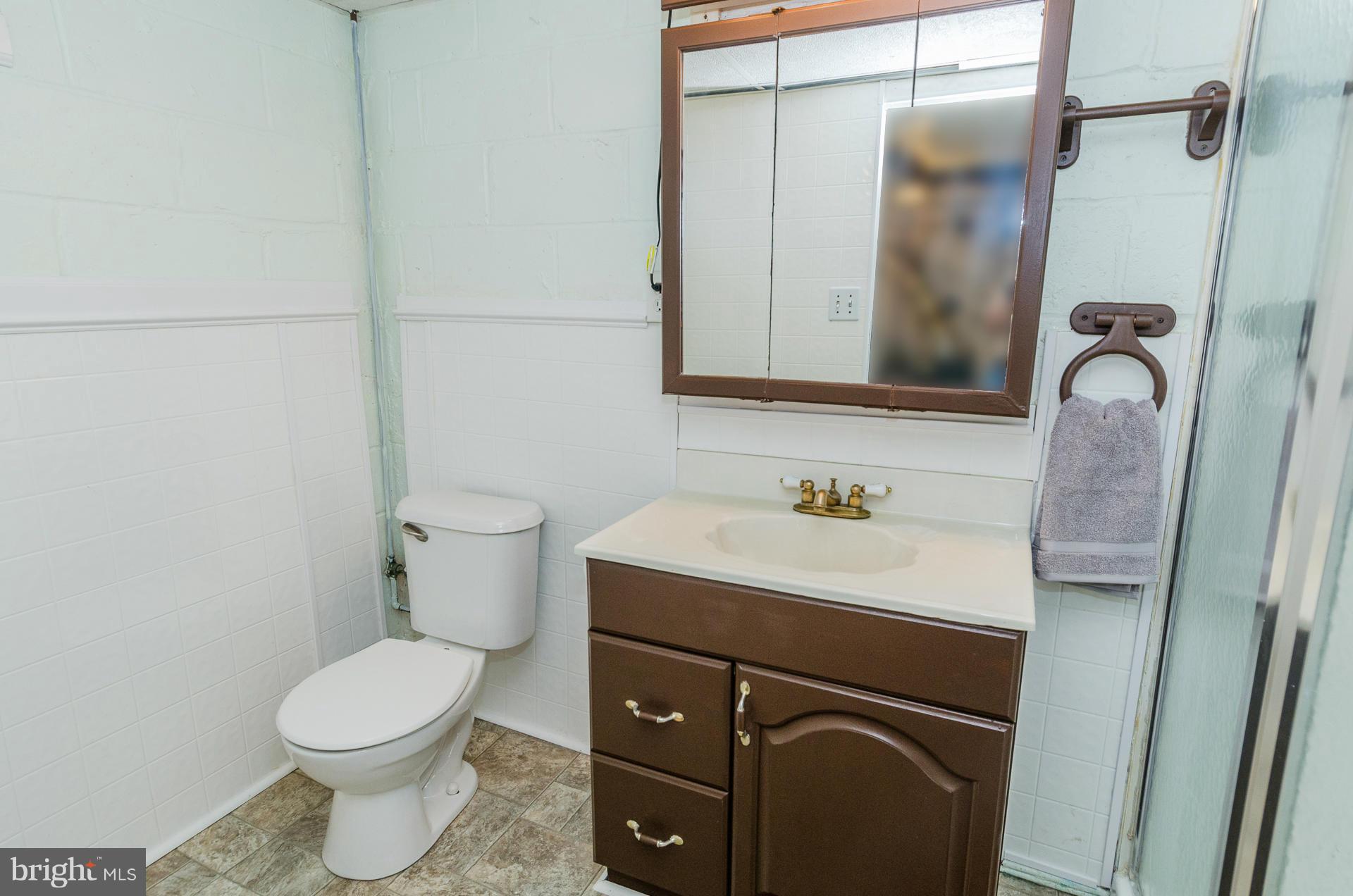 3721 Greenvale Road Baltimore, MD 21229 - Photo 20 of 30 Bath