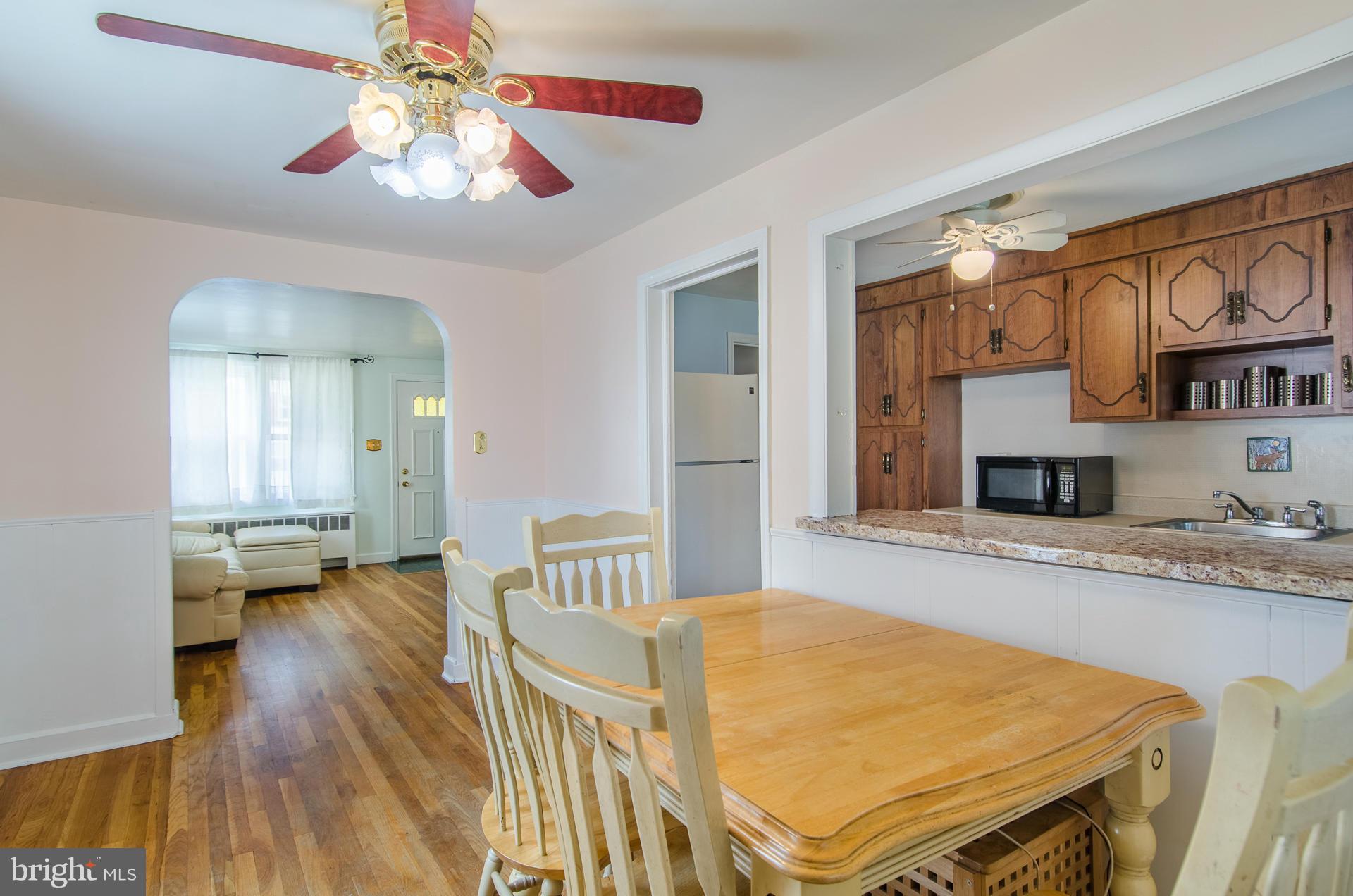 3721 Greenvale Road Baltimore, MD 21229 - Photo 5 of 30 Dining Room