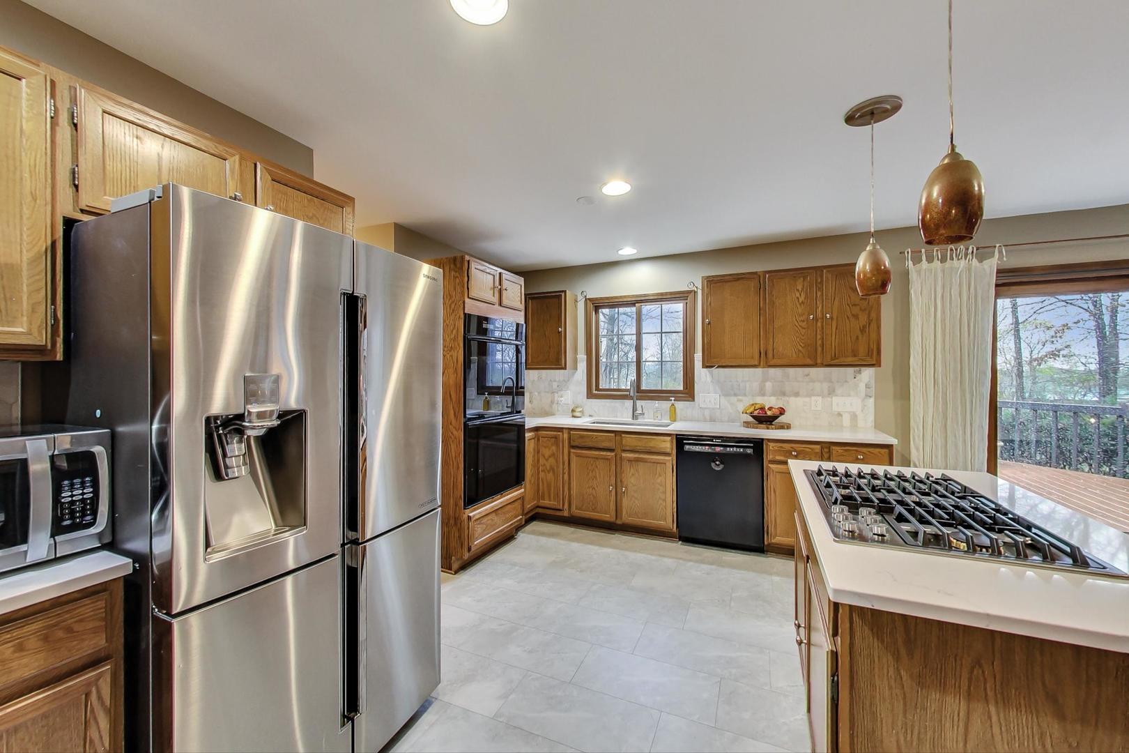 2185 Maplewood Drive Gurnee, IL 60031 - Photo 13 of 65