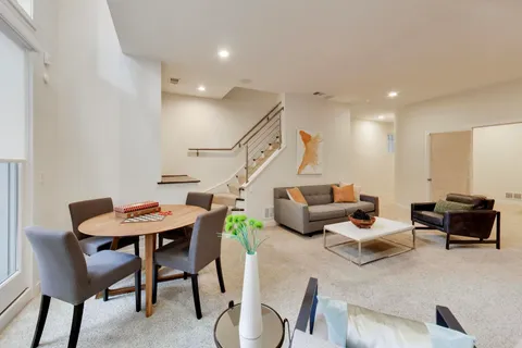 $825,000 | 1019 North Honore Street, Unit 1, Chicago, IL 60622