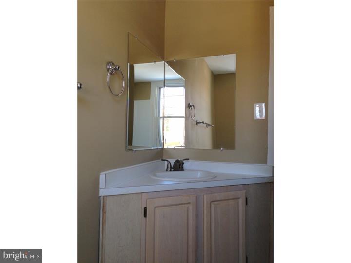 329 Fairview Road Woodlyn, PA 19094 - Photo 10 of 18 Gallery Image 10