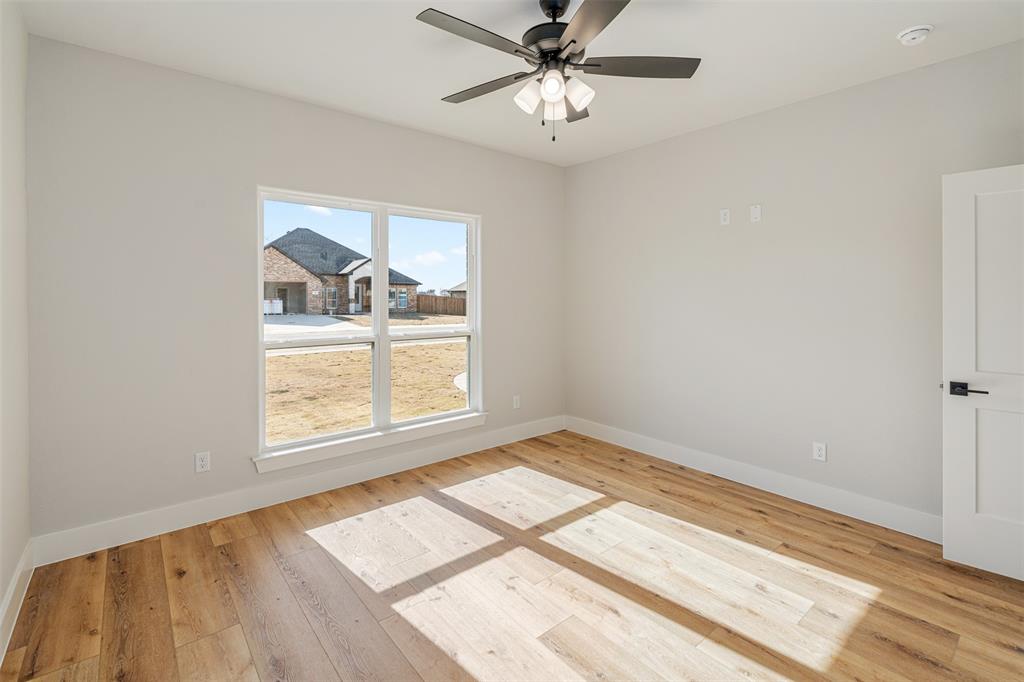 502 Limestone Circle Mabank, TX 75147 - Photo 25 of 38 a view of an empty room and window
