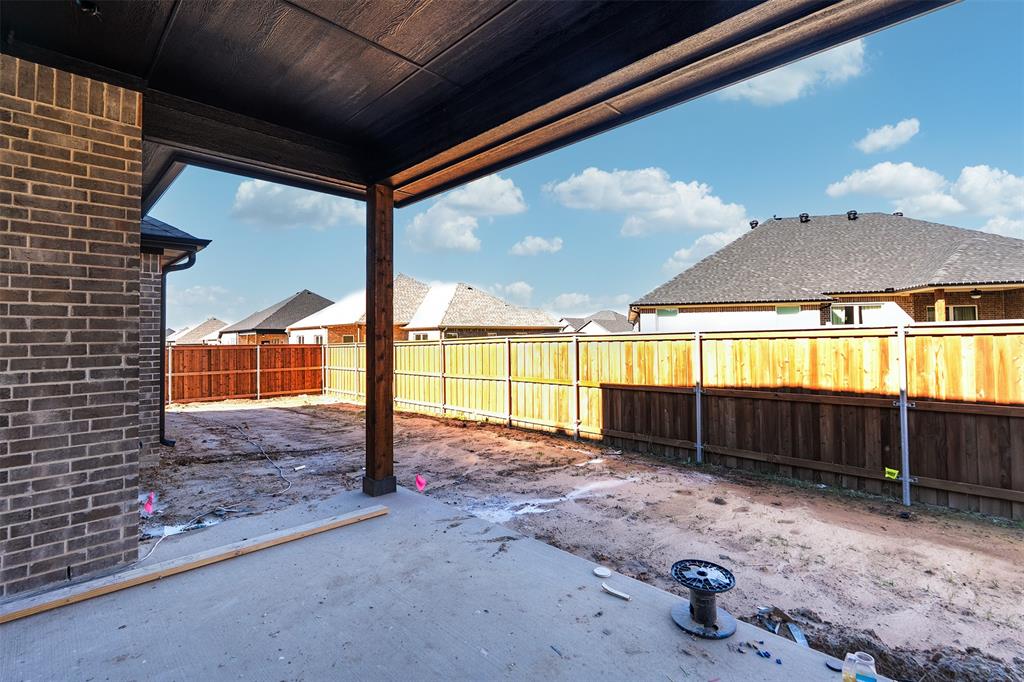 502 Limestone Circle Mabank, TX 75147 - Photo 4 of 11 a view of a porch