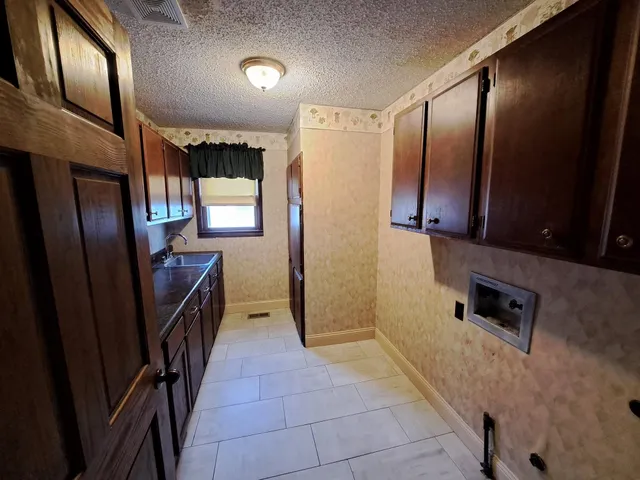 $199,900 | 503 South Elizabeth Street, Wichita, KS 67213