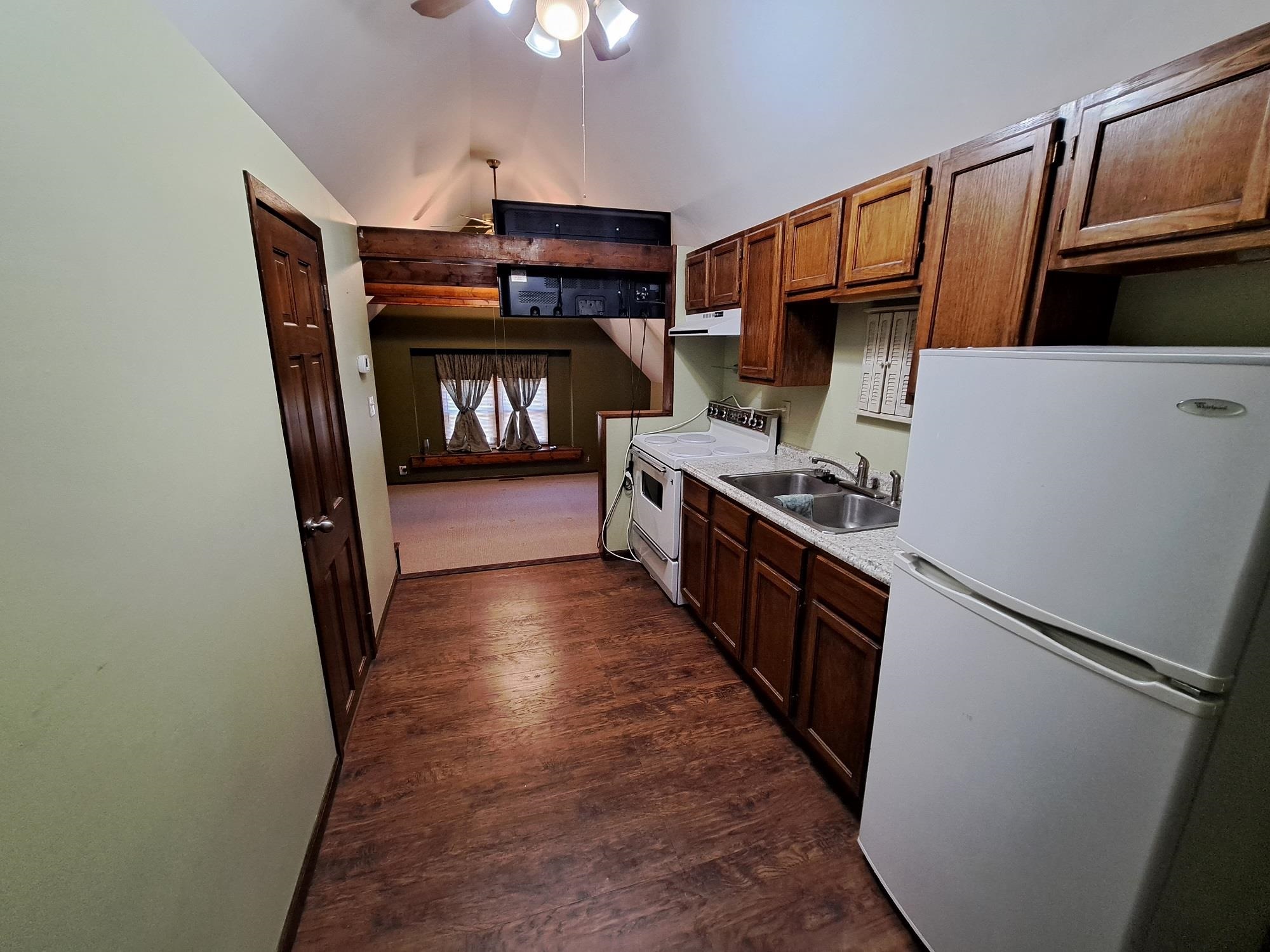 503 South Elizabeth Street Wichita, KS 67213 - Photo 8 of 18