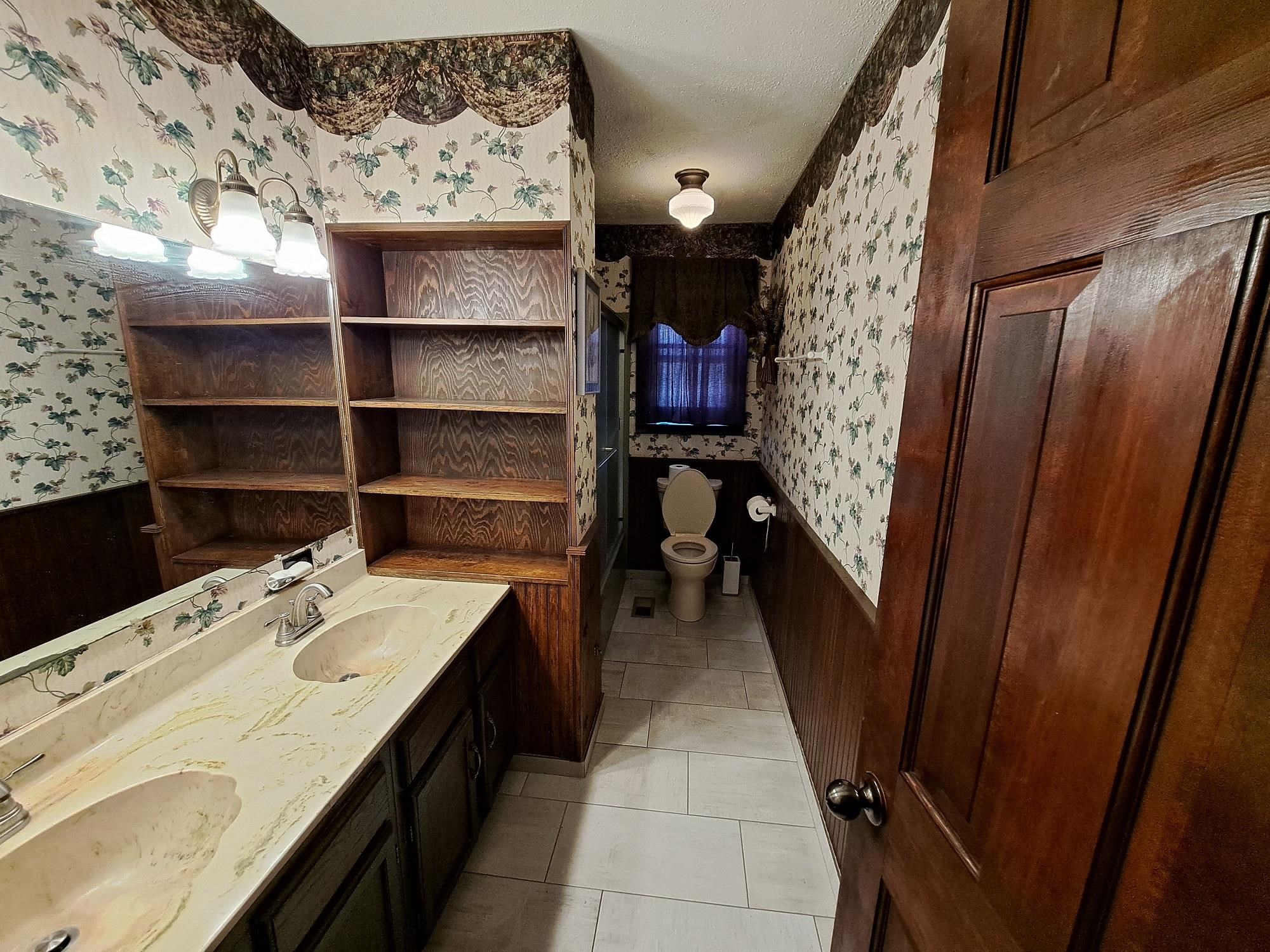 503 South Elizabeth Street Wichita, KS 67213 - Photo 9 of 18