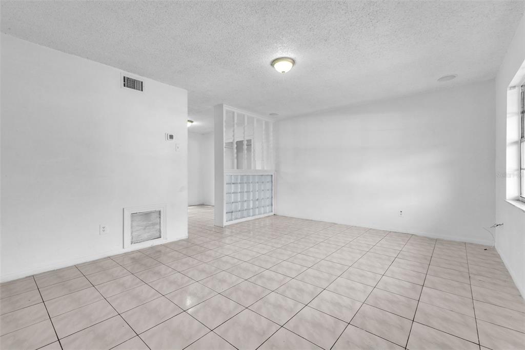 4492 Calendula Drive Orlando, FL 32839 - Photo 5 of 33