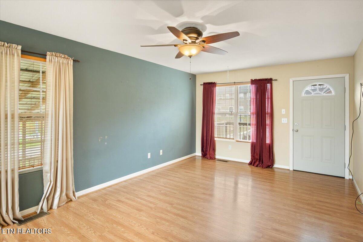 752 Killion Road Dandridge, TN 37725 - Photo 5 of 26 07-Living Room