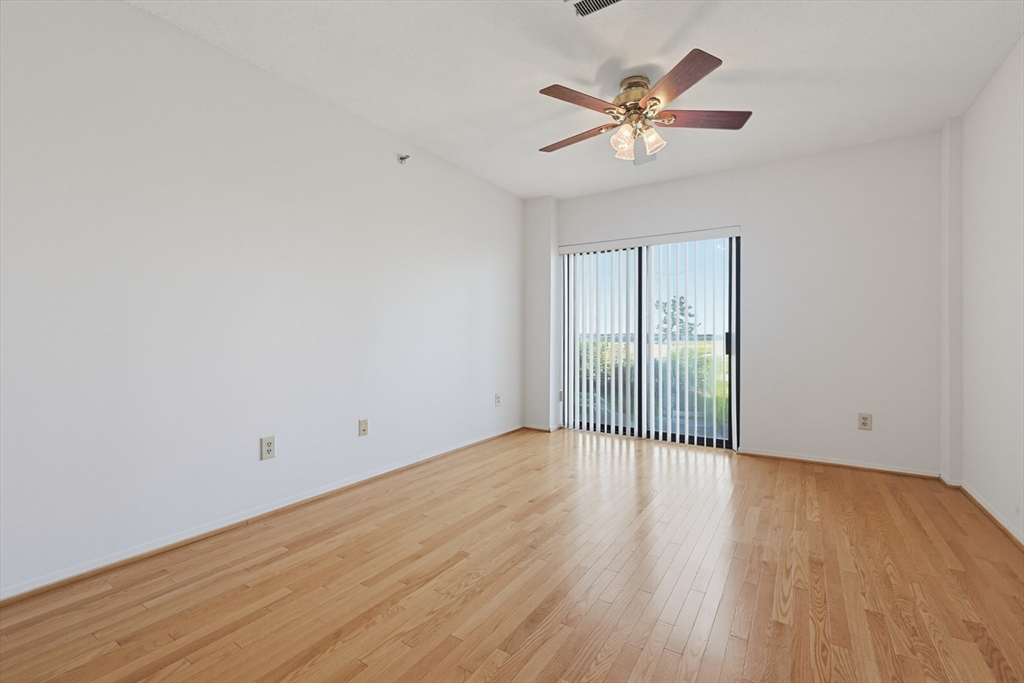 1 Seal Harbor Road, Unit 116 Winthrop, MA 02152 - Photo 14 of 38
