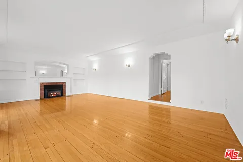 $2,495,000 | 361 North Mansfield Avenue, Los Angeles, CA 90036